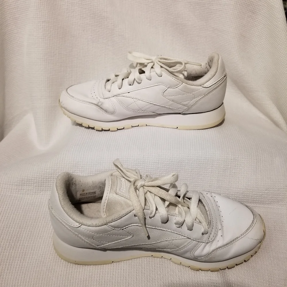 Classic Reebok - Picture 6 of 6